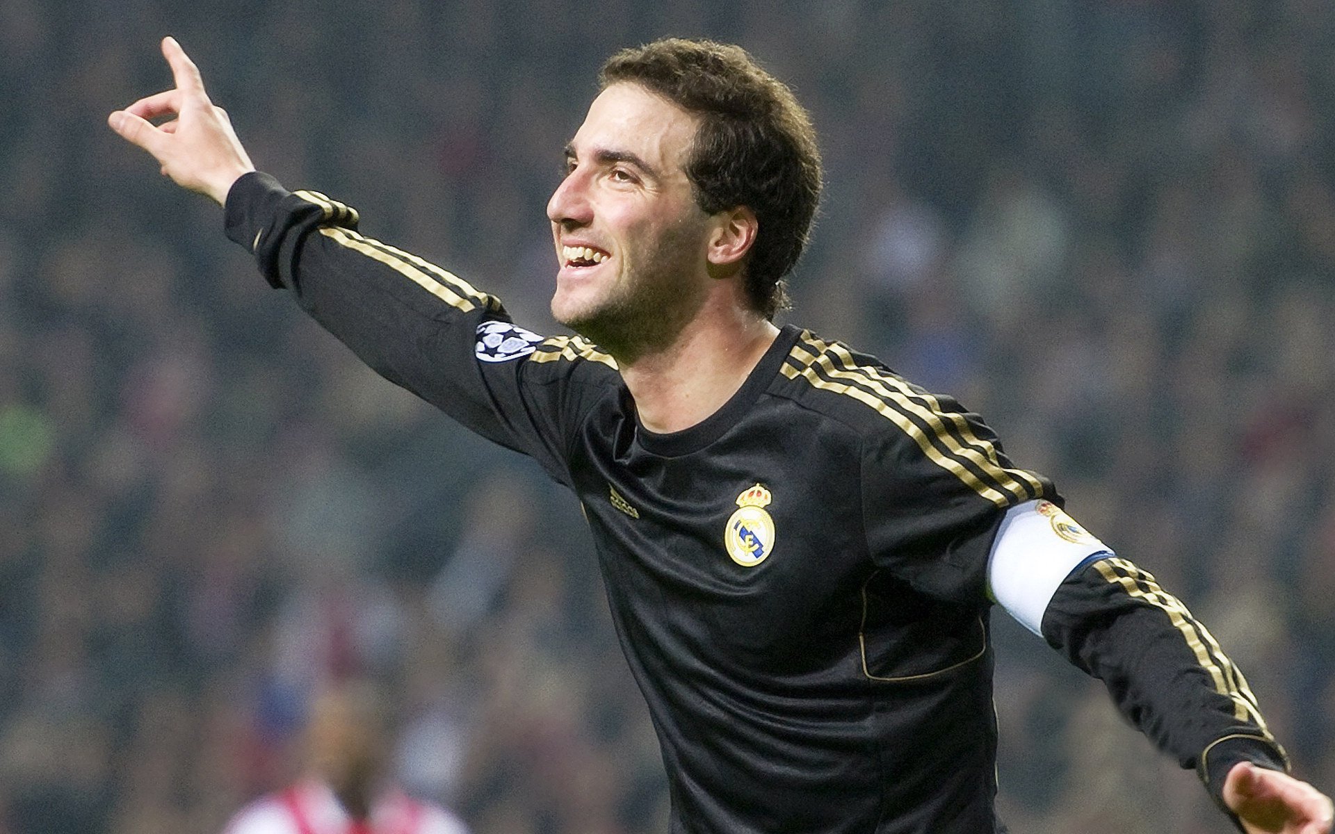 国际足球赛事中精彩纷呈，吸引球迷目光，国际足球十大精彩比赛